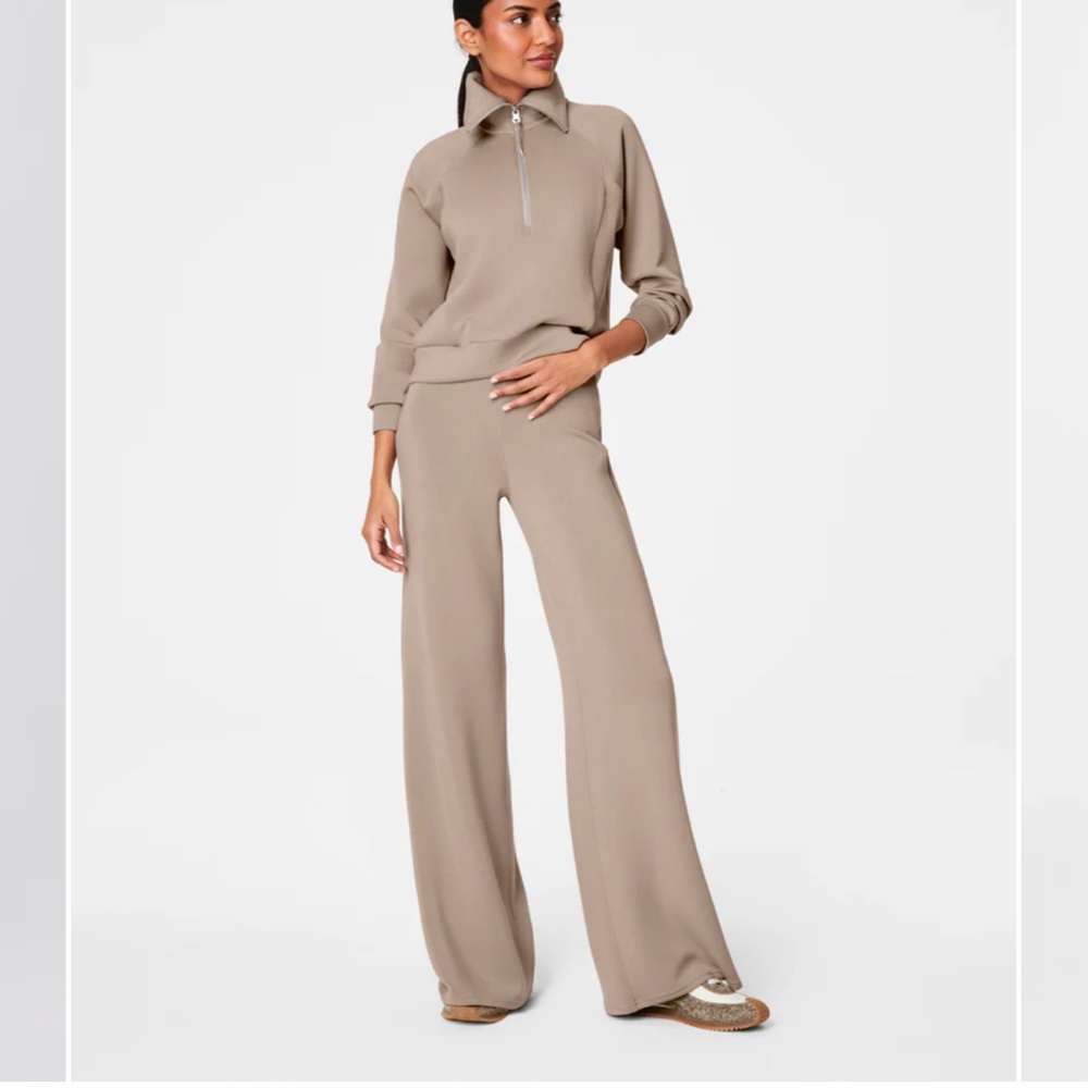 COPY - SPANX® AirEssentials
Wide Leg Pant and Half-zip Hoodie in Ashwood